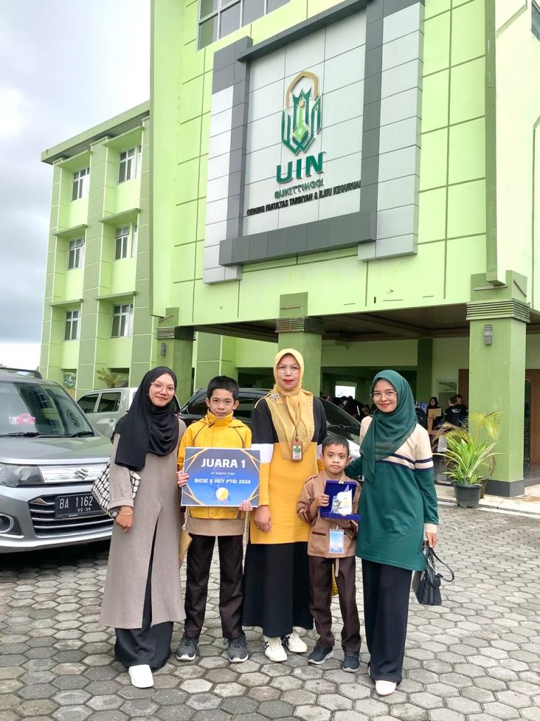 Tim Robotik MIS Al Ikhwan Raih Juara 1 Tingkat Umum Se-Sumatera Barat